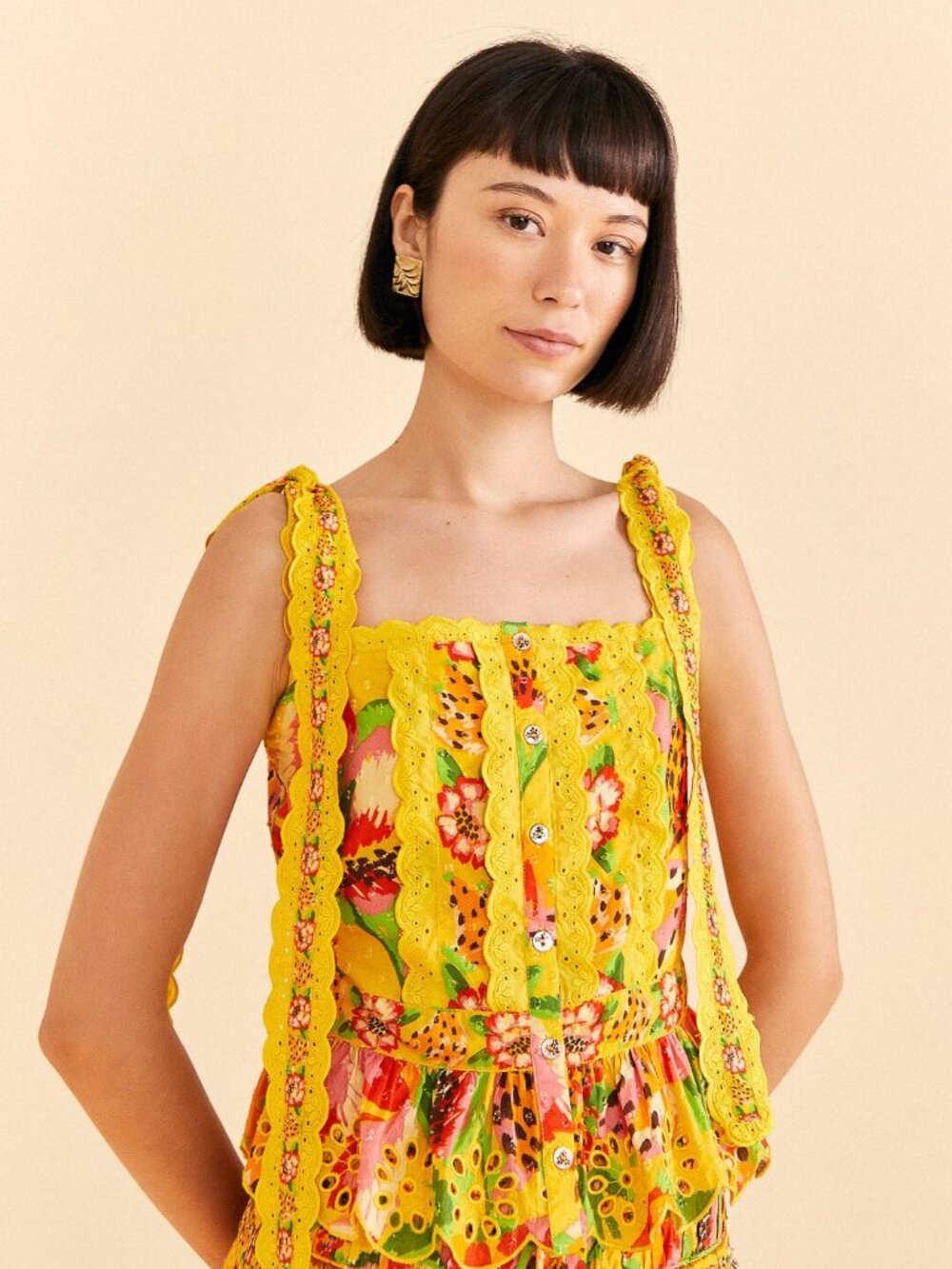 NWT and RARE  $145 Farm Rio Yellow Fruits Paradise Blouse XS